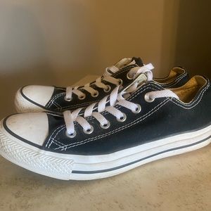 Black converse